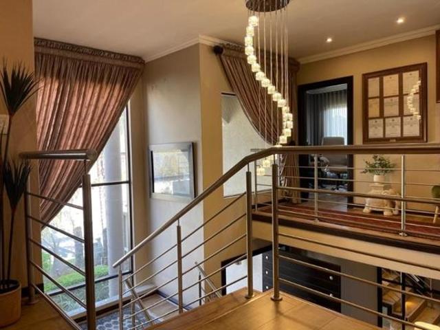 5 Bedroom House in Carlswald North Estate