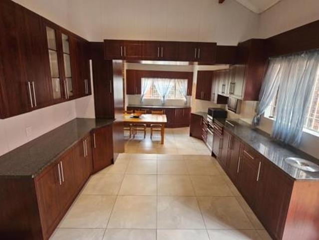 5 Bedroom House in Cashan
