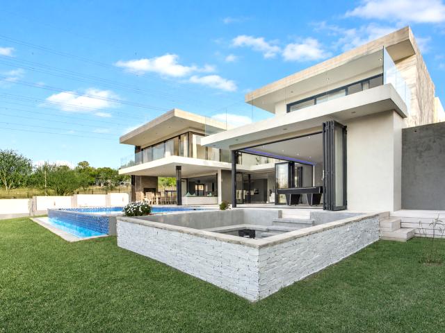 5 Bedroom House in Dainfern