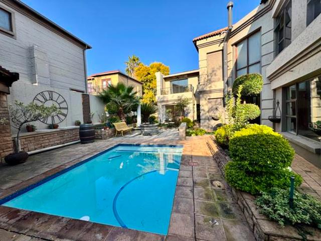 5 Bedroom House in Centurion Golf Estate