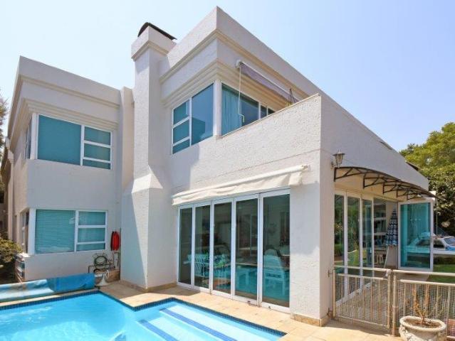 5 Bedroom House in Centurion Golf Estate