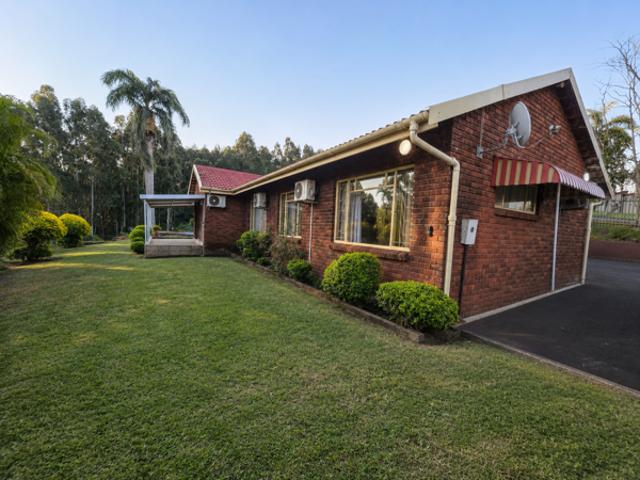 5 Bedroom House in Chase Valley Downs