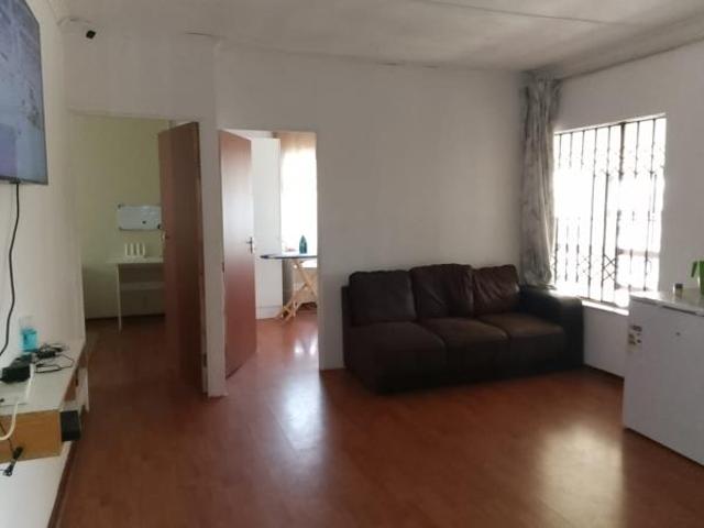 5 Bedroom House in Chiselhurst