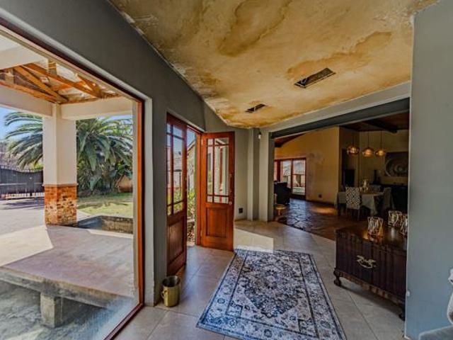 5 Bedroom House in Clubview