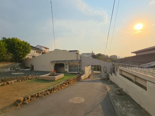 5 Bedroom House in Clare Hills