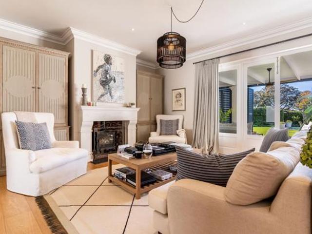 5 Bedroom House in Claremont Upper