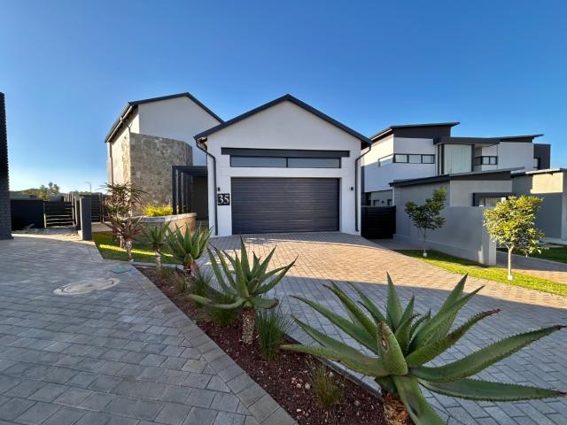 5 Bedroom House in Clayville