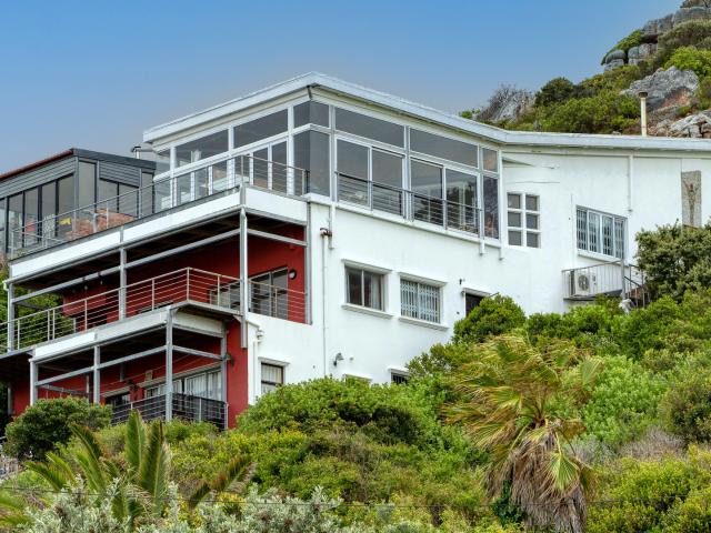 5 Bedroom House in Clovelly