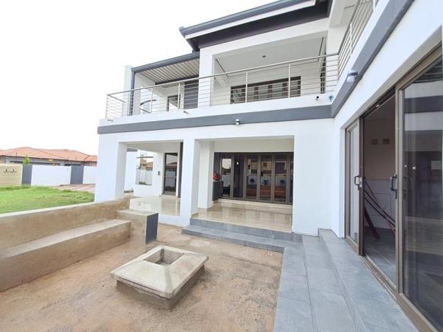 5 Bedroom House in Aerorand