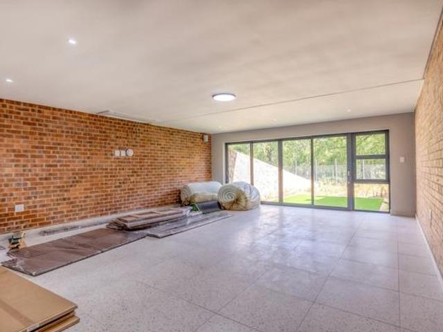 5 Bedroom House in Avianto Estate