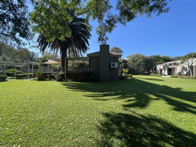 5 Bedroom House in Aviary Hill