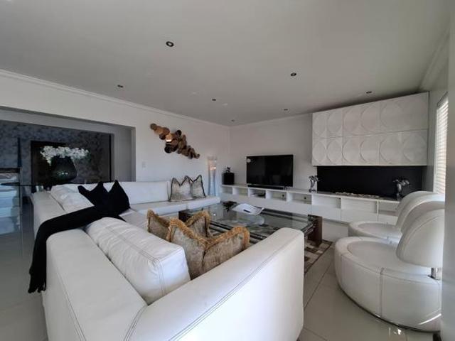 5 Bedroom House in Bankenveld