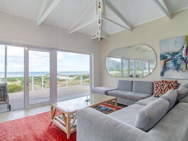 5 Bedroom House in Bettys Bay