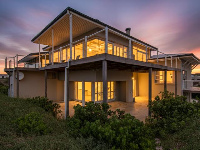 5 Bedroom House in Bettys Bay