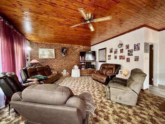 5 Bedroom House in Bela Warmbaths