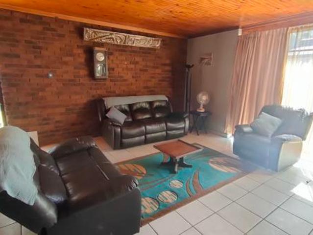 5 Bedroom House in Bela Warmbaths
