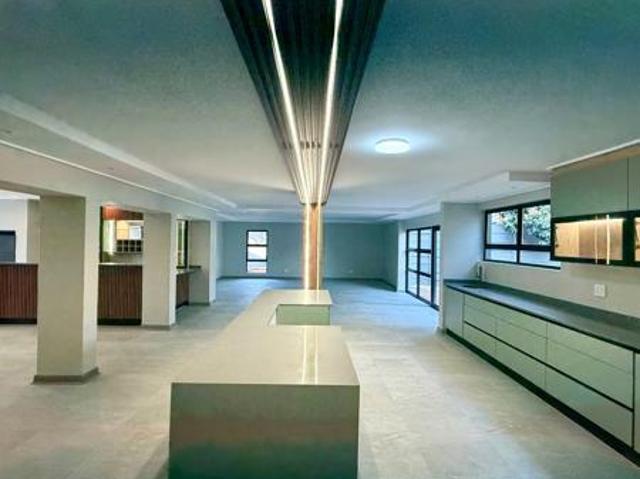 5 Bedroom House in Bendor