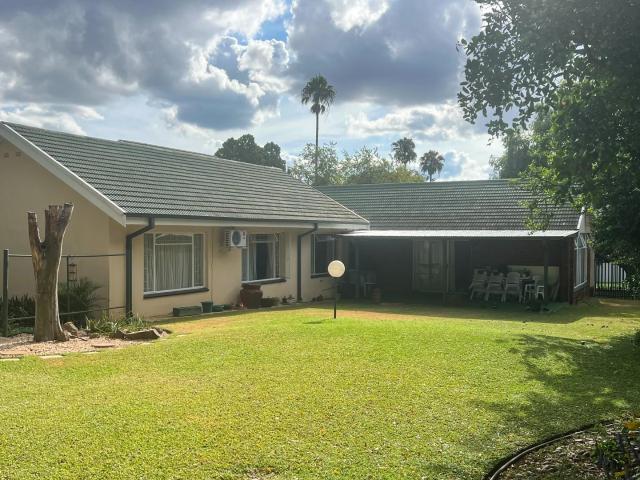 5 Bedroom House in Bendor