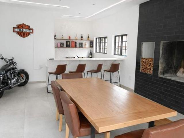 5 Bedroom House in Bendor