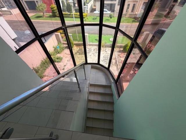 5 Bedroom House in Bendor