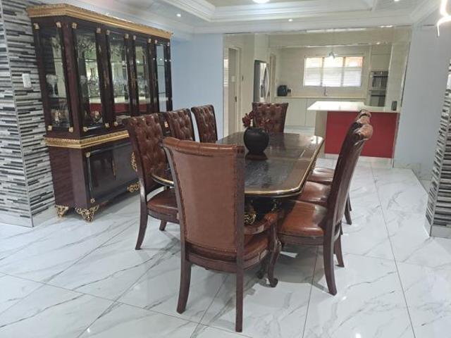 5 Bedroom House in Bendor