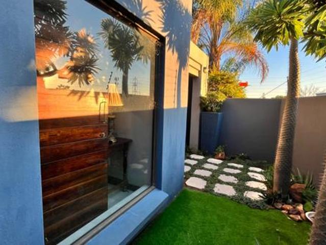 5 Bedroom House in Bendor