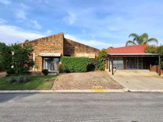 5 Bedroom House in Berg En Dal