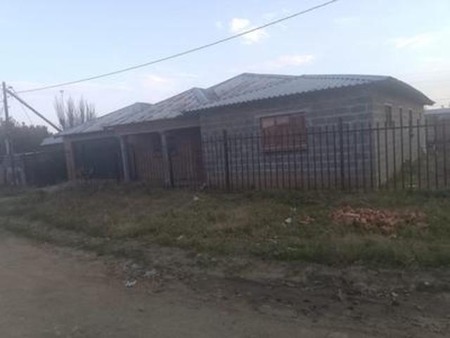 5 bedroom house in bergman