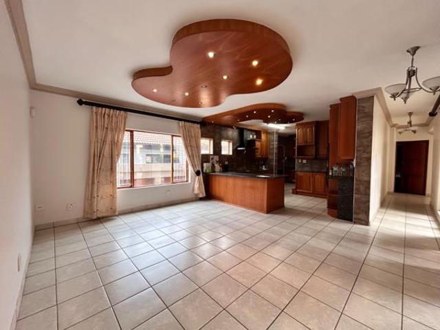 5 Bedroom House in Birdwood