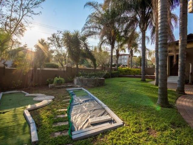 5 Bedroom House in Birdwood
