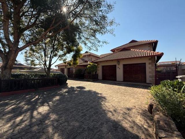 5 Bedroom House in Birdwood