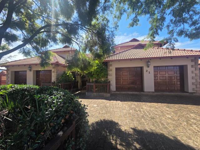 5 Bedroom House in Birdwood