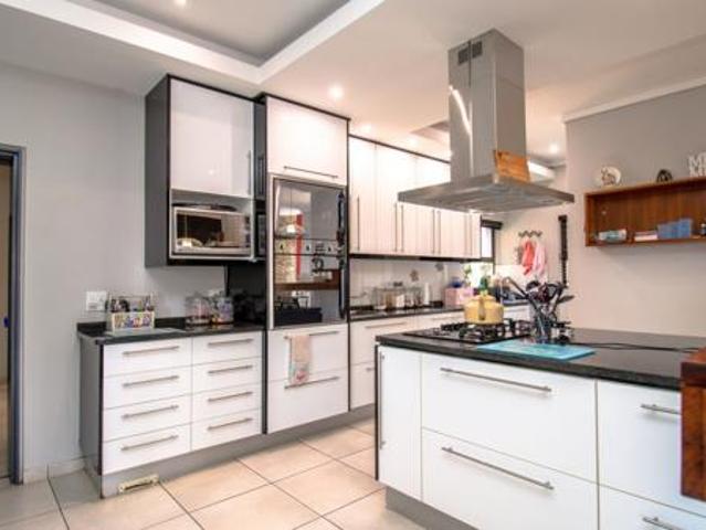 5 Bedroom House in Birdwood Estate