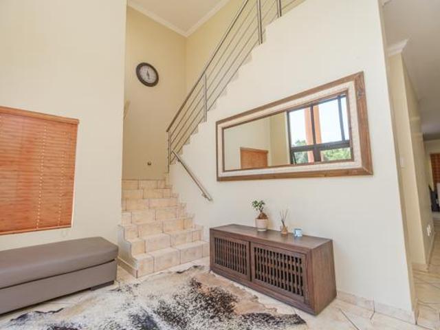 5 Bedroom House in Blue Valley Golf Estate