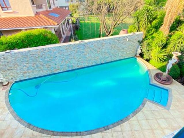 5 Bedroom House in Blue Valley Golf Estate