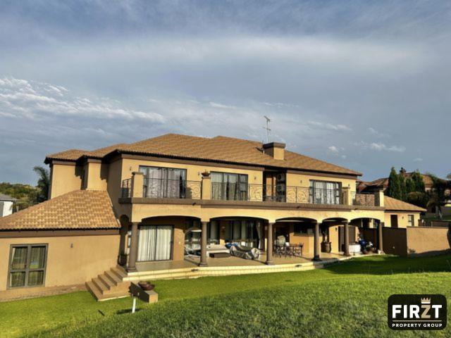 5 Bedroom House in Blue Valley Golf Estate