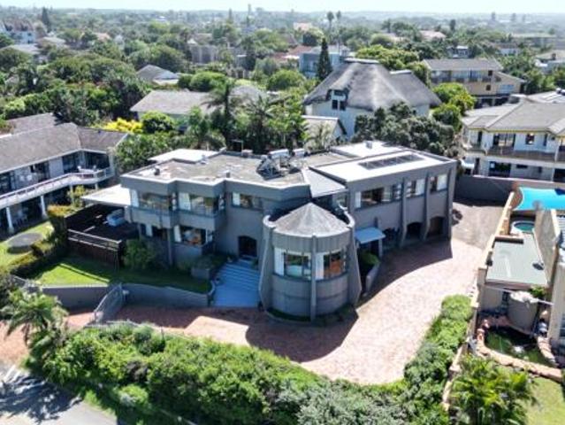 5 Bedroom House in Blue Bend