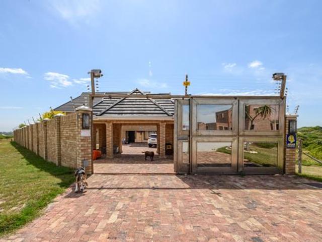 5 Bedroom House in Bluewater Bay