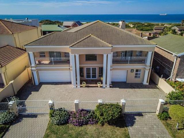 5 Bedroom House in Bluewater Bay