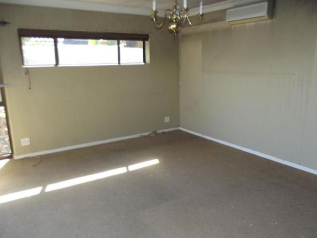 5 Bedroom House in Bloubergrant
