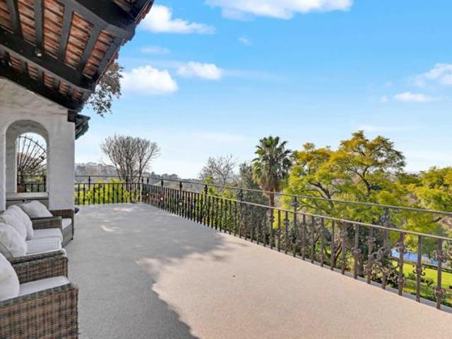 5 Bedroom House in Bryanston