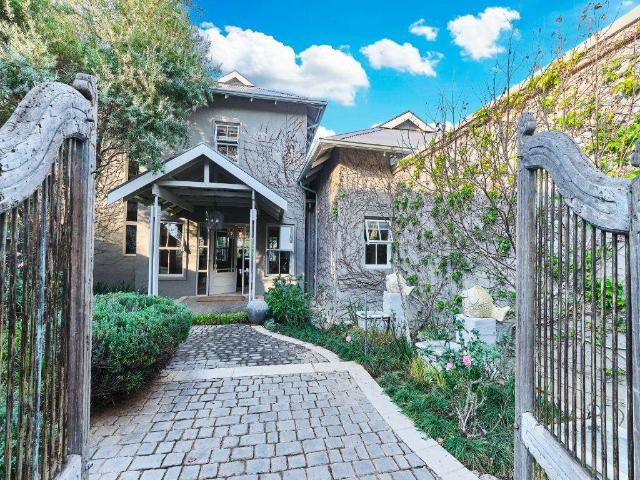 5 Bedroom House in Bryanston
