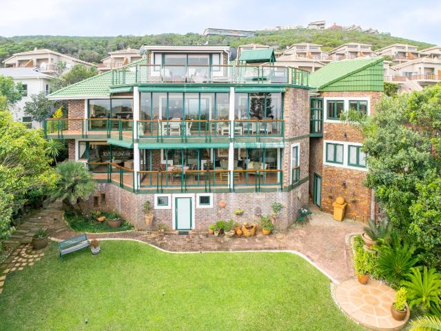 5 Bedroom House in Brenton On Sea