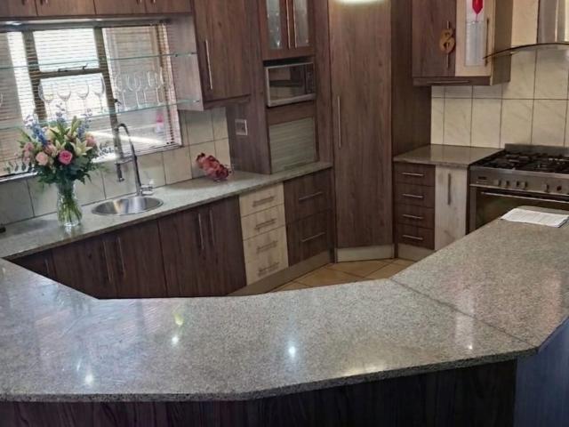 5 Bedroom House in Bridgeton