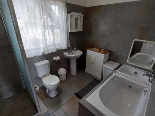 5 Bedroom House in Britannia Bay