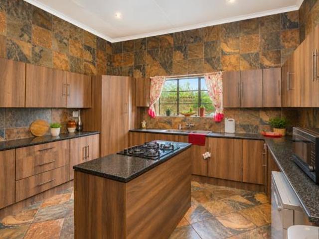 5 Bedroom House in Brits Central