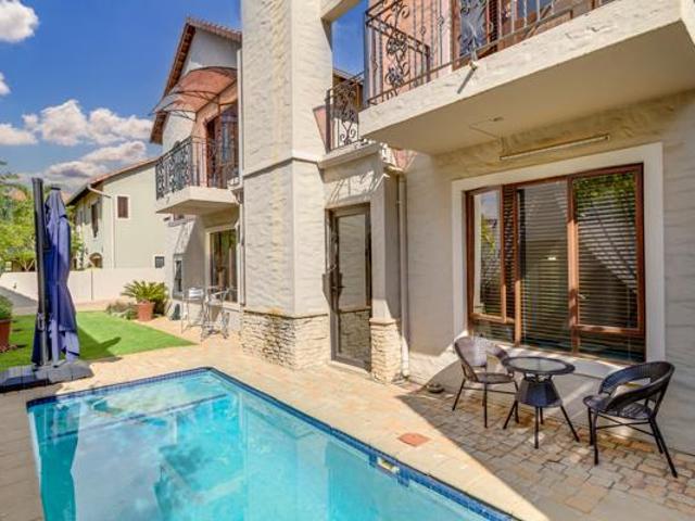 5 Bedroom House in Broadacres