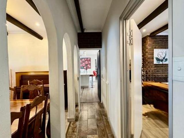 5 Bedroom House in Bronberrick