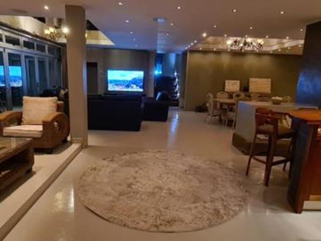 5 Bedroom House in Gonubie
