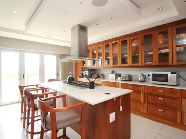 5 Bedroom House in Gonubie